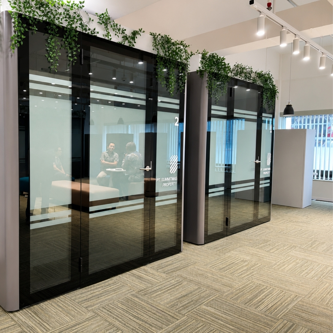 Privacy pod for open office